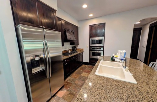 River Run Condo | Unit With/Private Balcony, Walk to Dining & Shops.