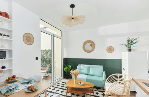 Ronchin Apartment | Univers Studio with a private terrace, 2' from Lille