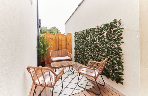 Ronchin Apartment | Univers Studio with a private terrace, 2' from Lille