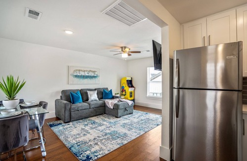 Greater East End Apartment | Universal Apartment @EADO - 5 km from MAJOR INTERNATIONAL SPORTING EVENT Fest