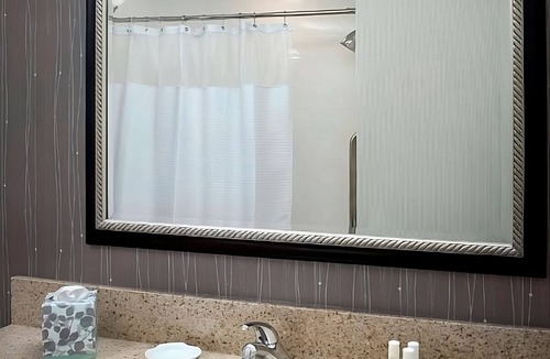 Newark Hotel | University Delaware Museums Tour! Kid-friendly Accommodation! Parking is FREE!