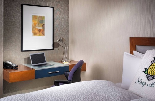 University District Hotel | University District Stay | 1 King Bed | Near UW Campus