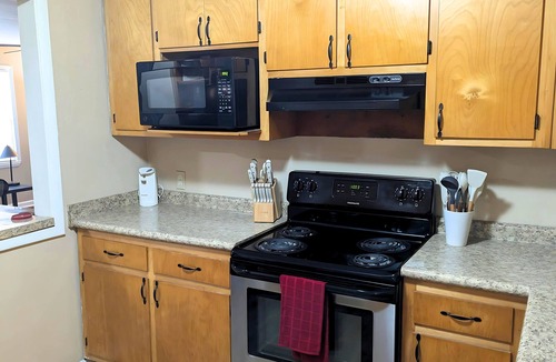 Tallahassee House | University Family & Friends House, close to FSU & FAMU, 4 br’s, 2 ba, Sleeps 12!