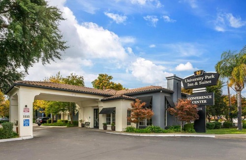 Davis Hotel | University Park Inn & Suites, an Ascend Collection Hotel