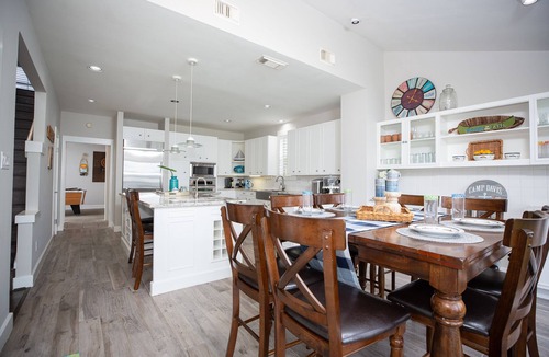 April Sound House | Unobstructed open water lake house for friends & family fun w/Tesla charger