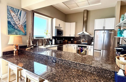 Navarre Beach Condo | Unobstructed Panoramic Views of Aqua-Marine Waters & Sugar-White Gulf Beaches