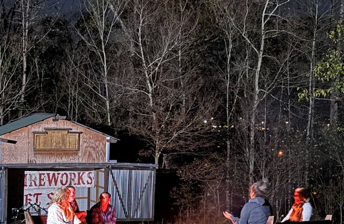Kimball Cabin | Unplug and hide from the world in this rustic South Pittsburg cabin