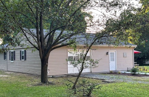 Compton House | Unplug and unwind at your Leonardtown waterfront vacation home!