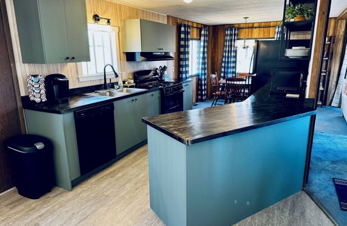 Watertown House | Unplug at this peaceful cottage in the woods!