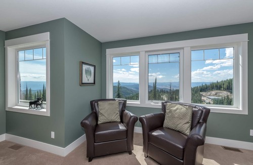 Silver Star Mountain House | Unrivalled Deluxe Ridge location Duplex with Amazing Views and good ski in/out