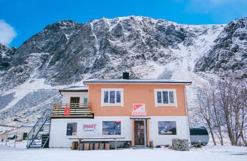 Unstad Hostel | Unstad Surfpacker Hostel