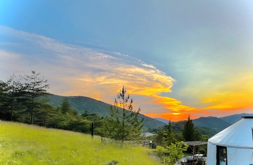 Rochebrune Cottage | Unusual stay in a comfortable contemporary yurt - 3ha site with complete privacy