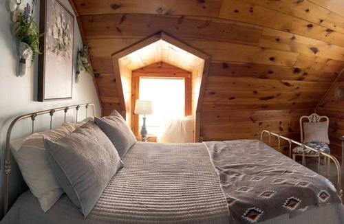 Pierceville House | Unwind Haven