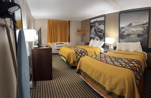Lexington Hotel | Unwind in a Charming Room Designed for Memorable Weekend Stays w/Families