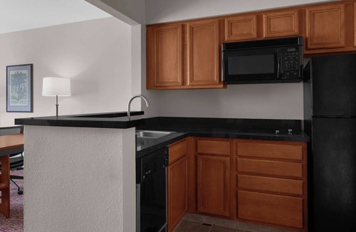 Folsom Hotel | Unwind in our King Studio w/Balcony & Kitchen, Overlooking Folsom's Scenic View