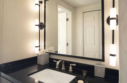 West End Hotel | Unwind in Style and Comfort! 3 Relaxing Units at Melrose Georgetown Hotel