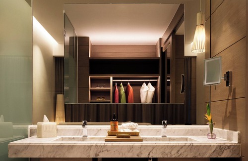 Punta Sam Hotel | Unwind in Style: Beachfront Resort w/Tranquil Pools, Spa & Delicious Cuisine
