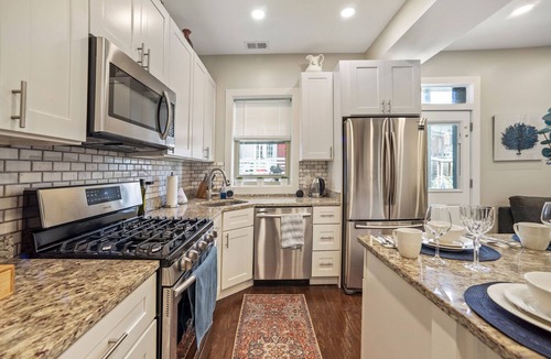 Kingman Park Apartment | Unwind in Tranquility: Blocks from Capitol Hill and H Street Corridor Retreat