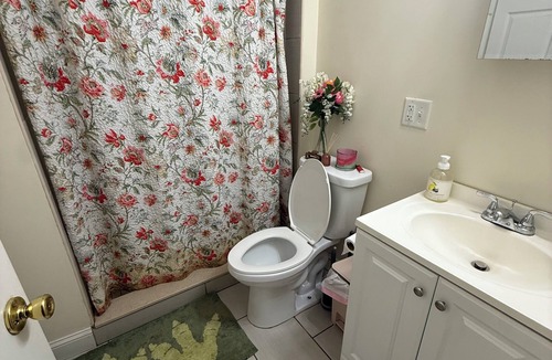 South Medford Apartment | Up to 3 bedroom apartment in convenient South Medford location near Rt 93.