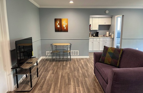 North Brunswick Apartment | Updated studio/efficiency apartment