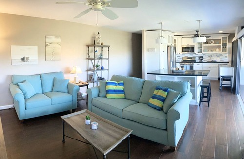 Estate Lovenlund Condo | Updated 1BR/1BA - "Island Sol" with fantastic views