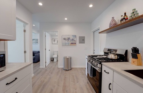 Roseville - Fleet Ridge Apartment | Updated 1BR in Point Loma – Near Harbor & Airport