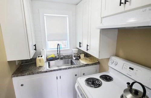 Old Orchard Beach House | Updated 2 BD cottage 10 min walk to Pier & Beach
