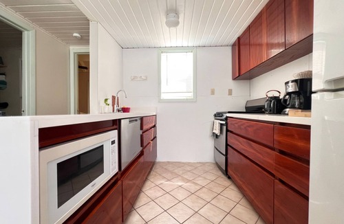 Frigate Bay Condo | UPDATED 2024! Modern Design Loft for 6P at SeaLofts on the Beach, Frigate Bay