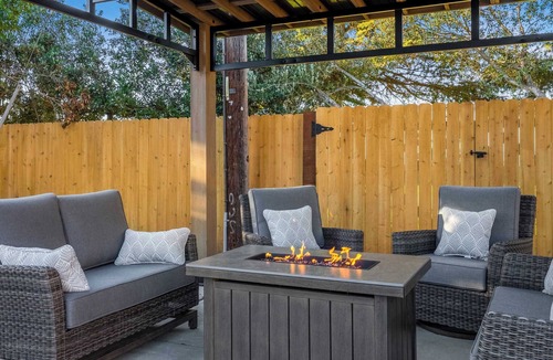 Santa Maria House | Updated 3 Bd Home, Pet Friendly, Backyard Oasis