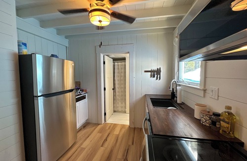 Oak Bluffs Cottage | Updated 3-bedroom in gorgeous Oak Bluffs w/waterviews and expansive front porch