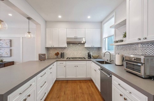 Richmond District Apartment | Updated 3BR Residence with Bonus Space in Central Richmond, Near Parks, Dining & MUNI Access