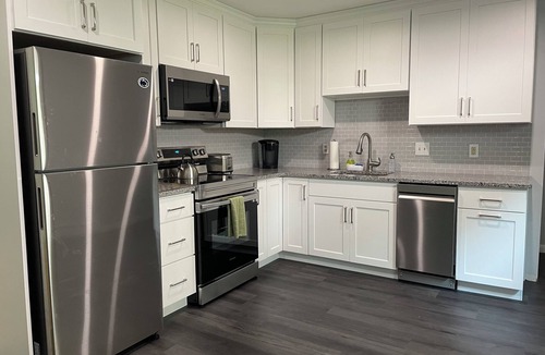 Park Forest Village House | Updated 4 br PSU home, close to campus