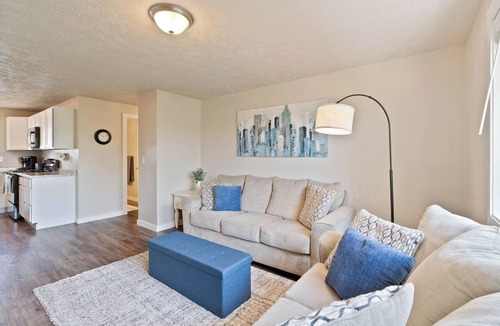 Logan Apartment | Updated Apartment #4 Near Gonzaga, Downtown, and Hospitals