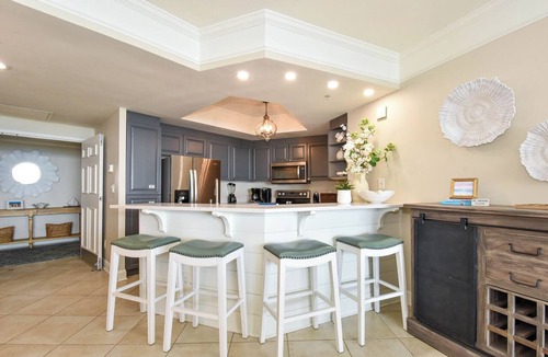 Destin Condo | Updated beachfront condo w/great early spring & summer rates! Book now! 💙🏖☀