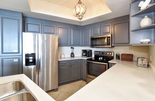 Destin Condo | Updated beachfront condo w/great early spring & summer rates! Book now! 💙🏖☀