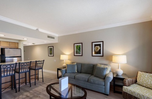 Sarasota Condo | Updated Beachfront Condo at Prestigious Long Boat Key Resort