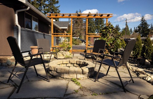 Hillwood House | Updated Beautiful 4 bedroom home.