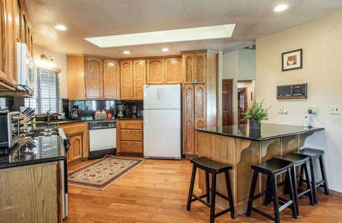 Upper Moonridge House | Updated Big Bear Home has Hot Tub, Pool/Ping-Pong Tables, King Suite!