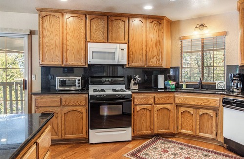 Upper Moonridge House | Updated Big Bear Home has Hot Tub, Pool/Ping-Pong Tables, King Suite!