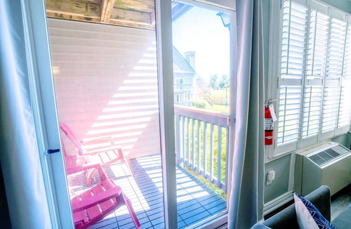 Craigleith Condo | Updated Blue Mountain Studio @ North Creek Resort