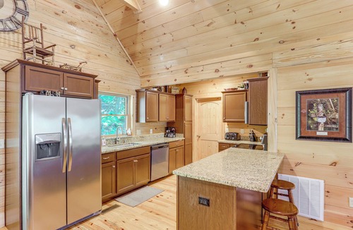 Frank Cabin | Updated Cabin By Linville Falls: Deck & Game Room!