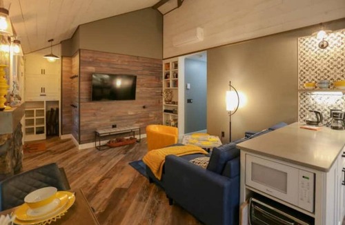 Chester Cottage | Updated cottage "Beriozka" on Cedar Lake