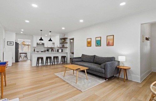 Wallingford House | Updated Craftsman home with open floor plan in great Seattle location