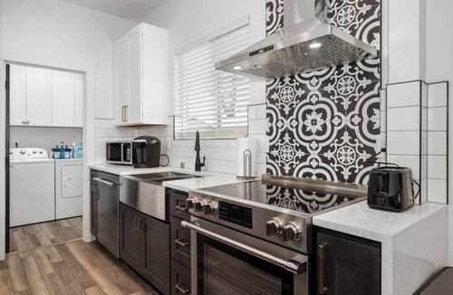 Spokane House | Updated Family Friendly Hillyard Gem NEW HOT TUB!