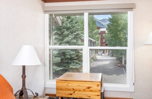 Telluride Hotel | Updated Hotel Room With Kitchenette at the Mountainside Inn