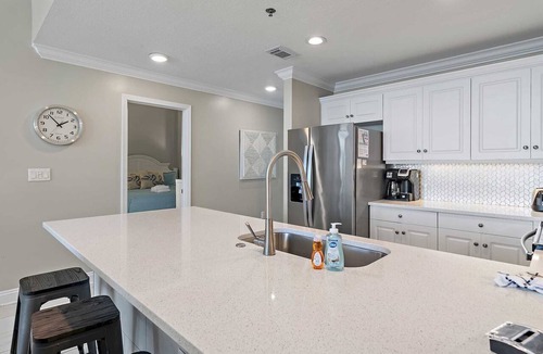 Miramar Beach Condo | Updated Leeward Key 1005, 2 bed/2 Bath, Beach Service beautiful condo