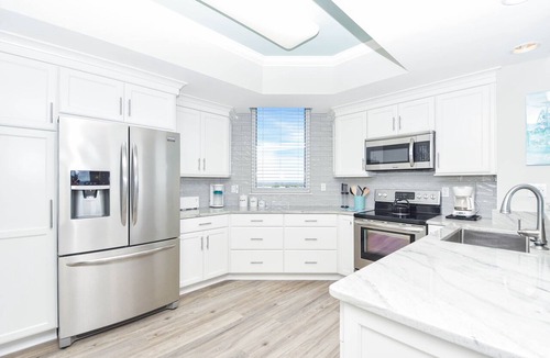 Destin Condo | Updated Modern Beachfront Condo w/Stunning Gulf Views in Destin! 🌴☀🌊