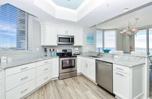 Destin Condo | Updated Modern Beachfront Condo w/Stunning Gulf Views in Destin! 🌴☀🌊