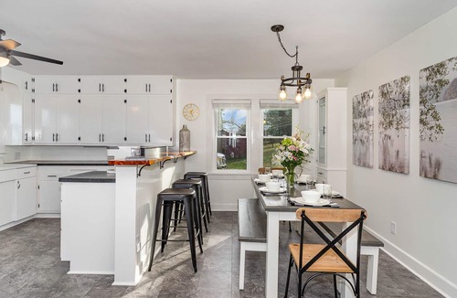 Dickson House | Updated Modern Farmhouse Near Downtown Dickson!