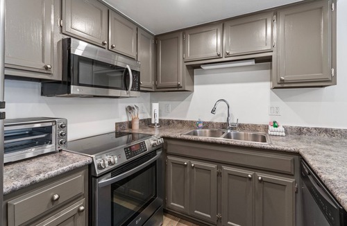 Durango Condo | Updated Modern In-Town Condo | Pool | Hot Tub